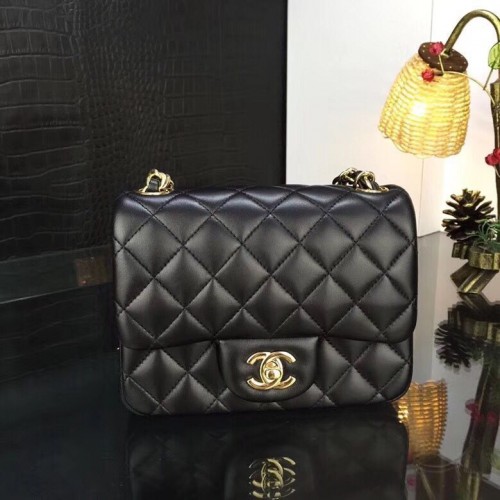 Чанта Chanel Classic MINI с капак, оригинална, от овча кожа A1115, черна, златна, верижка