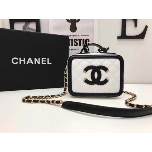 Козметична чанта Chanel Original Cannage Pattern A93341 бяла
