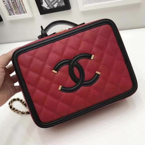 Козметична чанта Chanel оригинална от овча кожа A58695 червена
