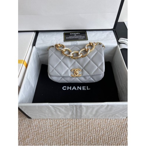 Чанта Chanel FLAP от агнешка кожа, златист метал AS3375, сива