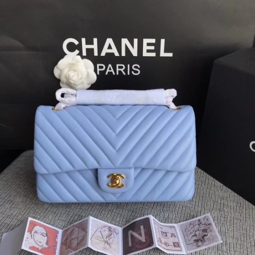 Чанта за през рамо Chanel Flap Original от овча кожа 1112V Светлосиня златна верижка