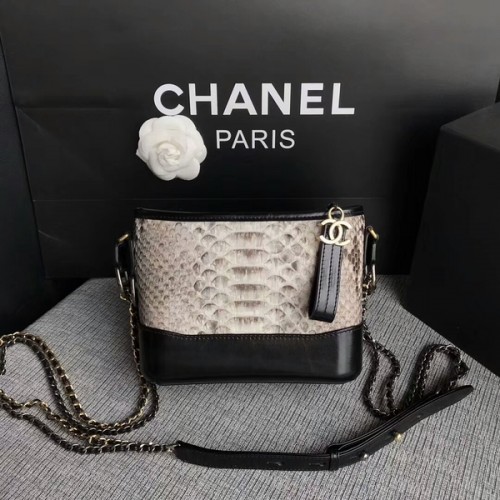 Мини чанта през рамо Chanel Gabrielle от оригинална питонова кожа 8122A бяла