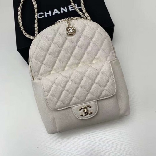 Метална раница Chanel от зърнеста телешка кожа в златист цвят AS0004 кремаво-бяла