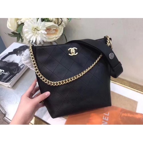 Чанта Chanel Hobo от телешка кожа Grosgrain от златист метал A57576 черна