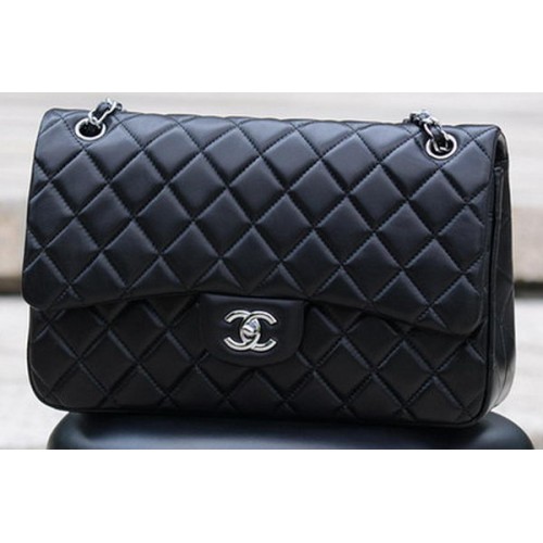Чанта Chanel Jumbo Classic от черна овча кожа с капак A58600 Сребриста