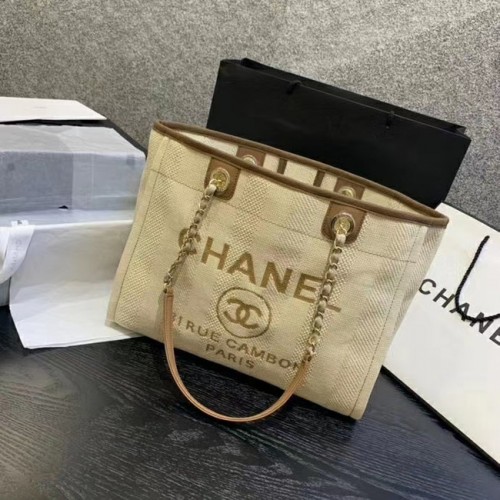 Голяма чанта за през рамо Chanel A67001 кремава