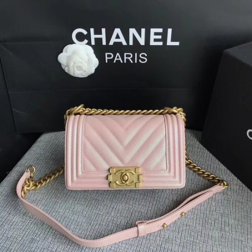 Чанта за през рамо Chanel Le Boy Flap Original Caviar Leather P67085 с розова златна катарама