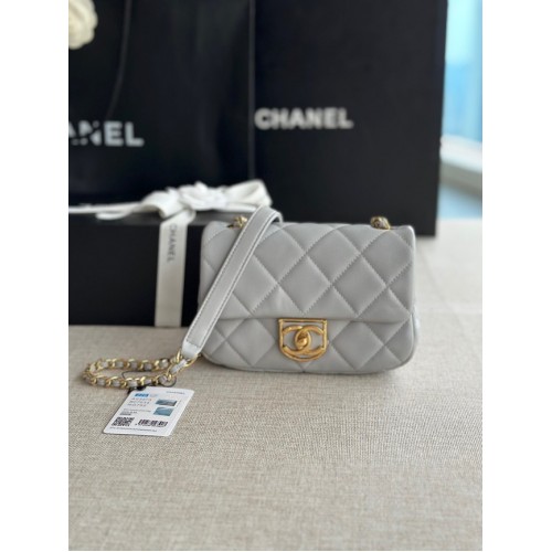 Chanel MINI FLAP BAG от агнешка кожа, златист метал AS3473, сива