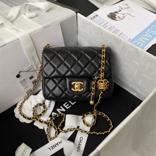 Чанта Chanel MINI Flap от оригинална овча кожа AS1786 черна