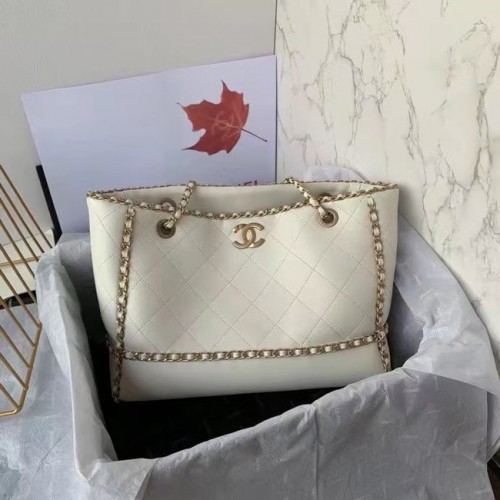 Оригинална кожена пазарска чанта Chanel AS8018 бяла