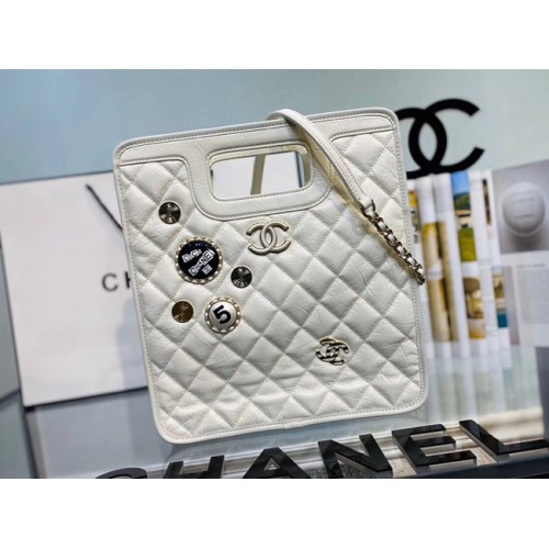 Оригинална мека кожена чанта Chanel в златист цвят, метална AS1431, бяла
