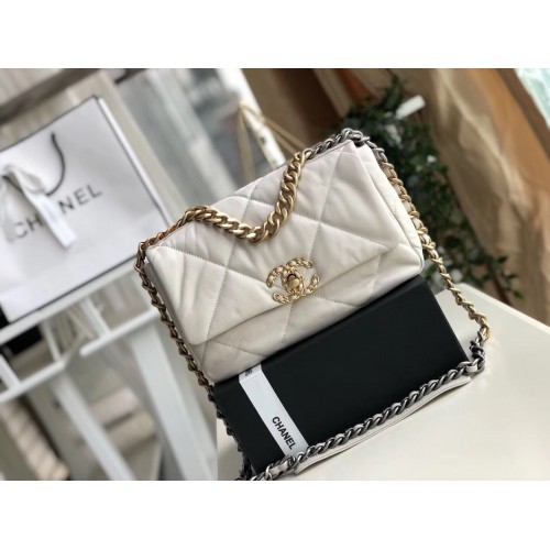 Чанта с капак Chanel 19 AS1160 бяла