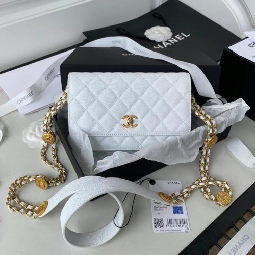 МАЛКА ЧАНТА С КЛАПАН Chanel AP2840 бяла