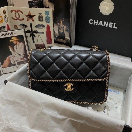 МАЛКА ЧАНТА С КЛАПАН Chanel AS1672 черна