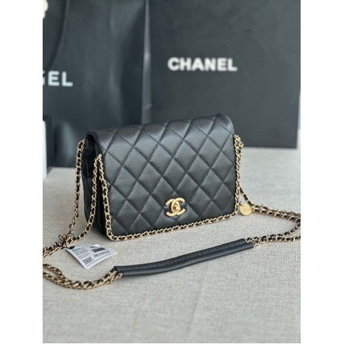 МАЛКА ЧАНТА С КЛАПАН Chanel, ОТ ЗЪРНЕСТА ТЕЛЕШКА КОЖА, ЗЛАТИСТ МЕТАЛ, AS3467, ЧЕРНА