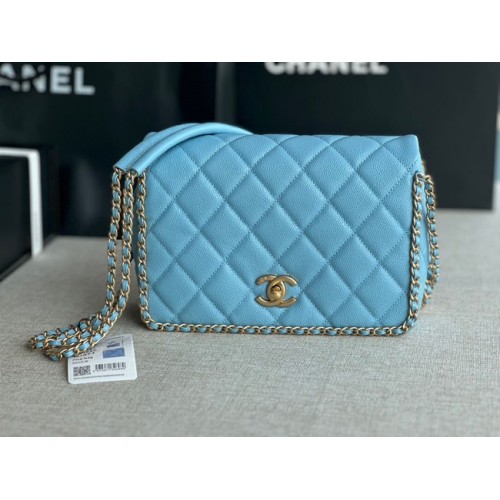 МАЛКА ЧАНТА Chanel Flap от зърнеста телешка кожа в златист метал AS3467 светлосиня
