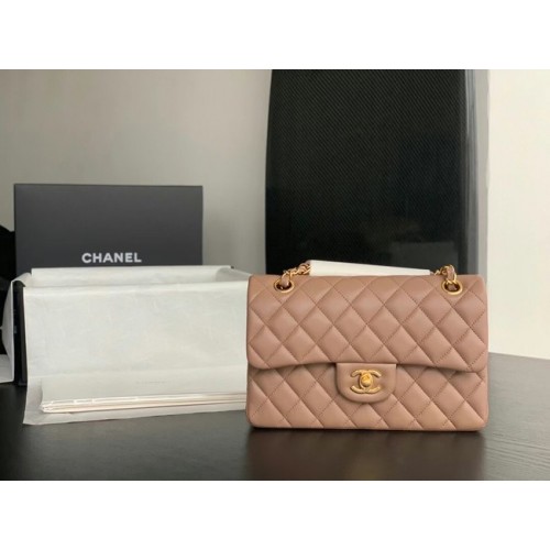 Малка класическа чанта Chanel от овча кожа, златист метал A01113, бежово