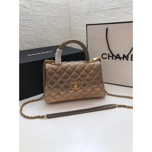 Малка чанта Chanel с горна дръжка A92990 златиста