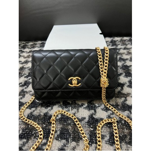 Портфейл Chanel с верижка, агнешка кожа, златист метал AP3043, черен