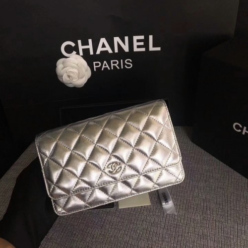 Чанта Chanel WOC Flap от оригинална овча кожа 33814B сребриста