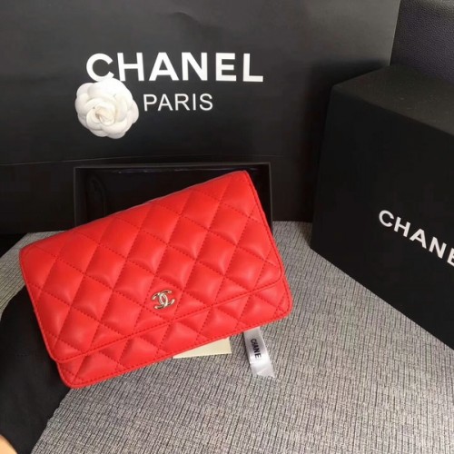 Чанта Chanel WOC Flap, червена, оригинална, от овча кожа, 33814, сребриста