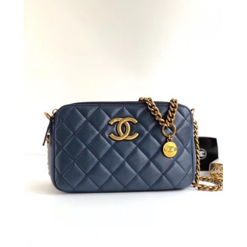 Класически клъч Chanel с верижка A94105 син