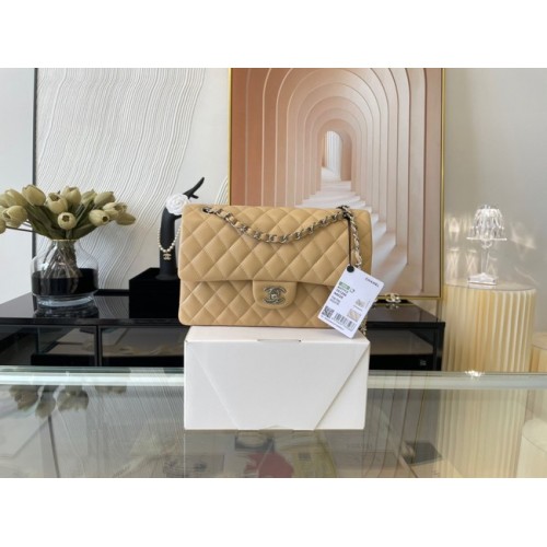 Класическа чанта Chanel от агнешка кожа и сребърен метал 01112 цвят кайсия