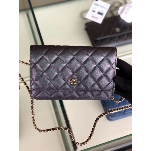 Класически портфейл Chanel на верижка от зърнеста телешка кожа в златист цвят, метал 33814, перлено черно