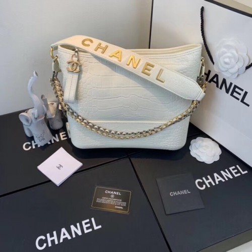 Чанта хобо Chanel Gabrielle A93824 бяла