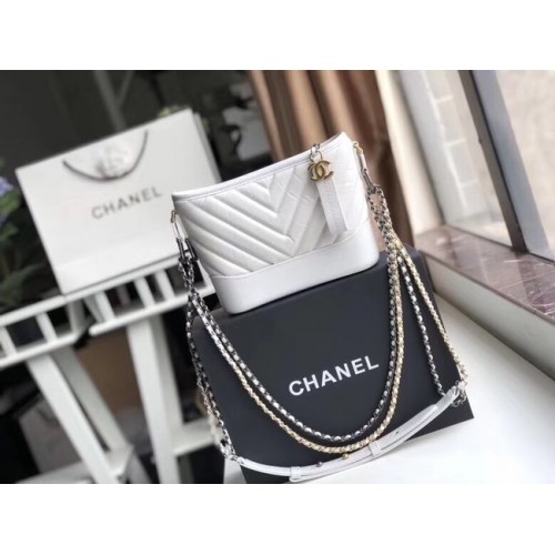 Малка чанта Chanel Gabrielle Hobo A91810 бяла