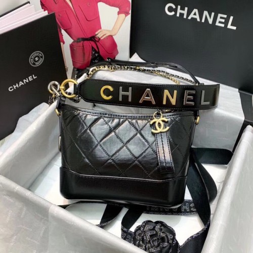 Малка чанта Chanel Gabrielle AS0865 черна