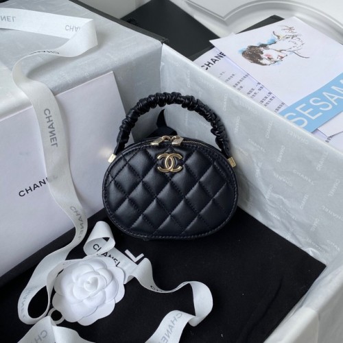 Чанта Chanel от агнешка кожа с горна дръжка AP27301 черна