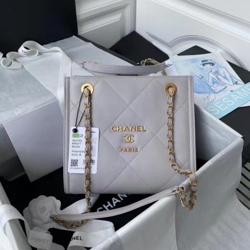 Кожена чанта за през рамо Chanel AS2750 сива
