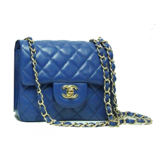 Мини чанта Chanel Classic Flap от кралска кожа 1115 със златна верижка