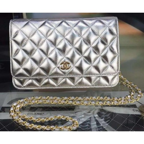 Мини чанта Chanel с капак, сребърна, с шарка Cannage A8373, златиста