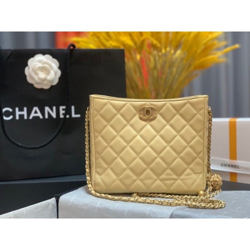 Мини чанта за рамо Chanel от агнешка кожа и златист метал AS3259 жълта