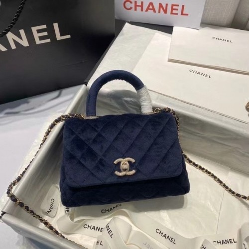 Мини чанта Chanel с капак и горна дръжка AS2215 Кралско синьо