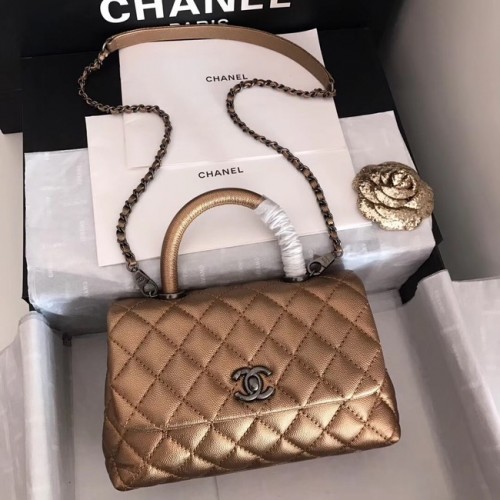 Оригинална чанта Chanel Caviar от кожа с капак и горна дръжка A92290 - бронзово-сребрист метал