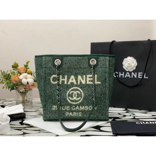 Малка пазарска чанта Chanel A66940 зелена