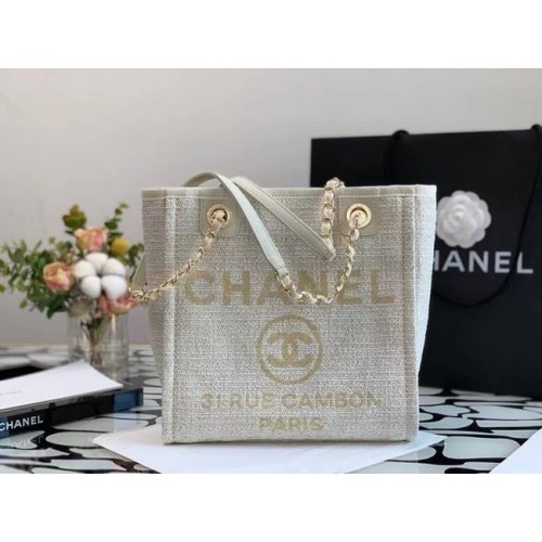 Малка пазарска чанта Chanel A66940 бяла