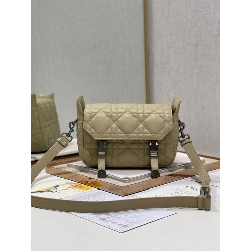 Чанта DIOR BOBBY от кожа 6619 кафява