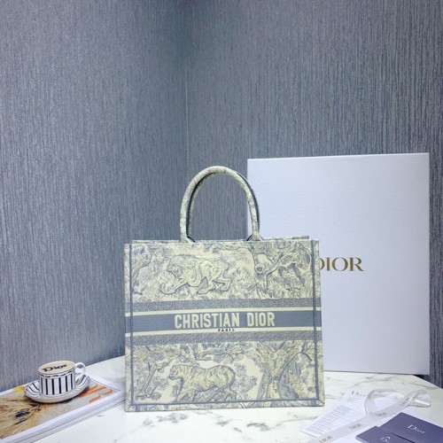 Чанта тип „книга“ DIOR от бродирано платно C1286-5