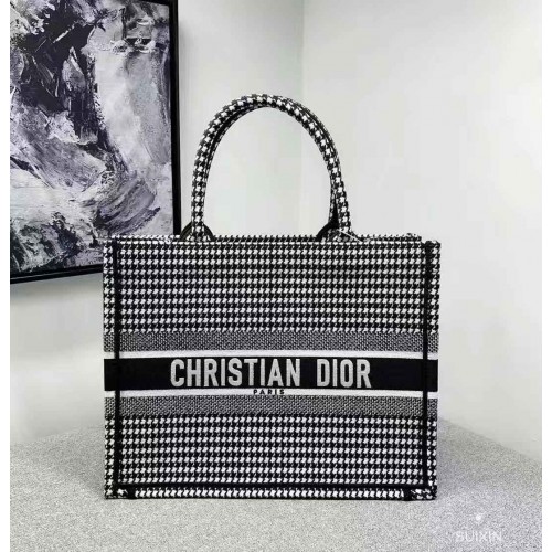 Чанта тип „тоут“ за книги DIOR от бродирано платно C1287 Thousand Bird