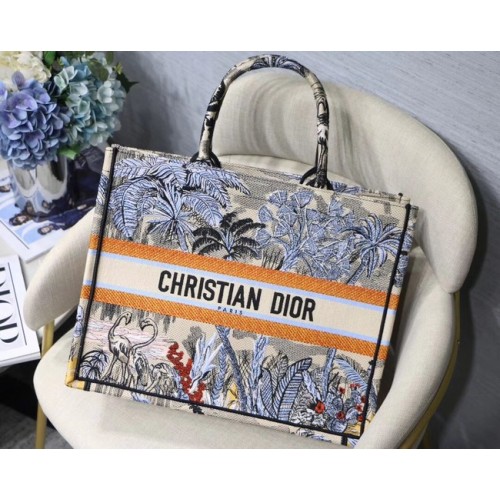 Чанта тип „книга“ DIOR от бродирано платно C1287 синя