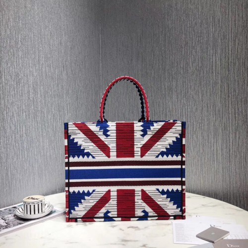 Чанта за книги Dior с бродирана платнена материя M1287-3