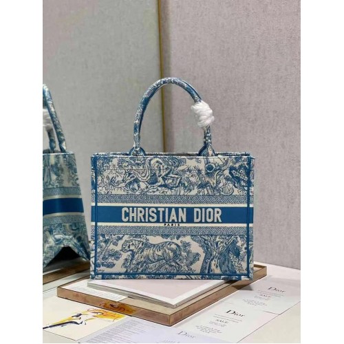 Чанта DIOR BOOK TOTE с бродерия C1287-26 синя