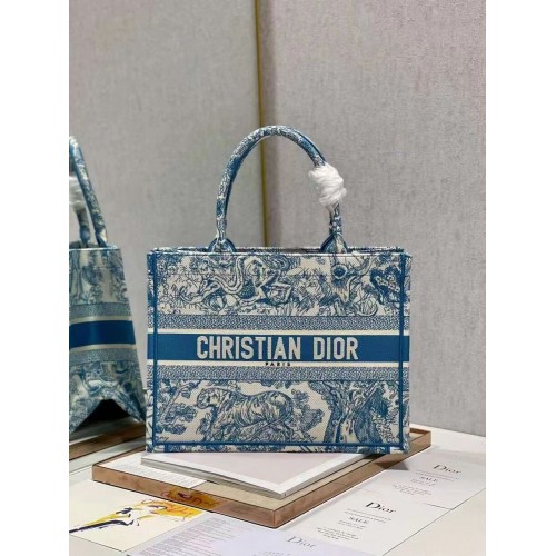 Чанта DIOR BOOK TOTE с бродерия C1287-6 синя