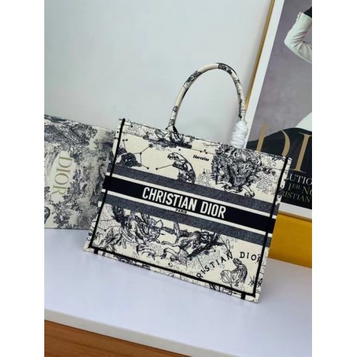 Чанта за книги DIOR Latte Multicolor Dior Zodiac Embroidery M1297ZR