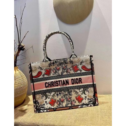 Чанта за книги DIOR с многоцветна бродерия M1287ZR