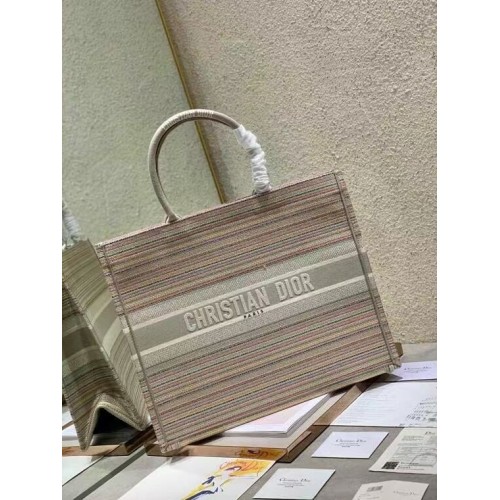 Чанта DIOR BOOK TOTE с бродерия в многоцветни райета, модел M1286